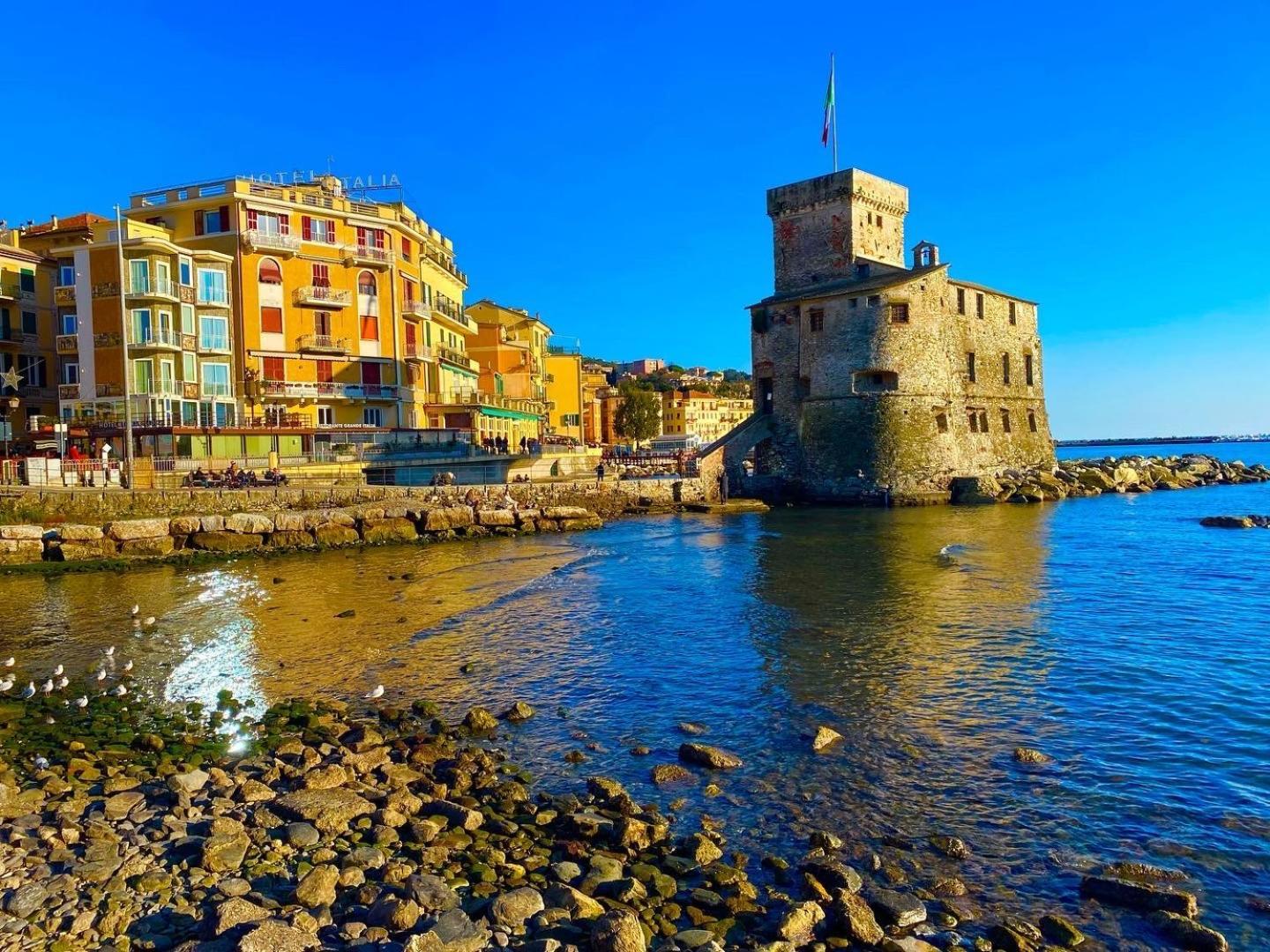 Casa Genovese, Splendido Appartamento In Centro A Rapallo Buitenkant foto